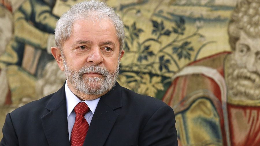 Lula ha denunciado que su juicio es una persecución política del Gobierno de facto, para evitar su reelección.