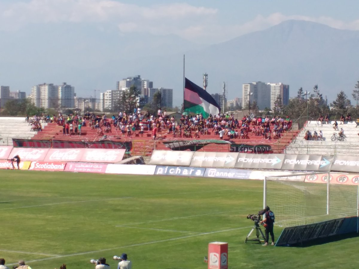 El partido se disputó en el estadio Municipal de La Cisterna en Chile y quedó con un empate de un tanto cada equipo.