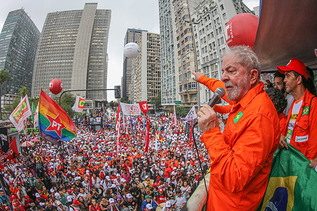 El PT señaló que el juicio a Lula pone en peligro la democracia en Brasil.