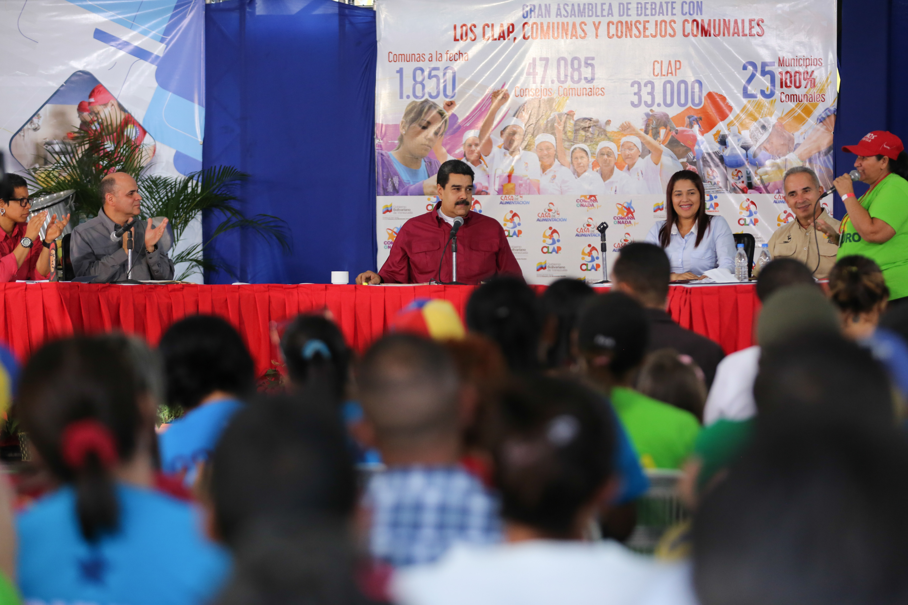 La Ley Orgánica de los Consejos Comunales tiene como objetivo fomentar la participación democrática y participativa en Venezuela.
