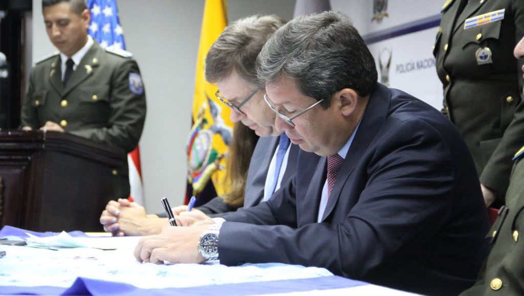 Paz y Miño resaltó que la seguridad de los países latinoamericanos solo la pueden garantizar ellos mismos mediante la cooperación.