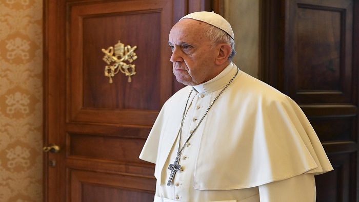 El papa ha pedido perdón por el dolor causado a las víctimas del clero chileno.