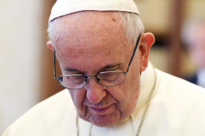 En otras ocasiones el papa ha instado a los medios a evitar caer en tentaciones y ejercer para la paz.