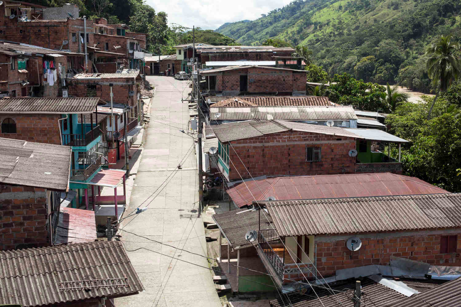 El poblado de Puerto Valdivia fue evacuado ante posible crecida del Cauca