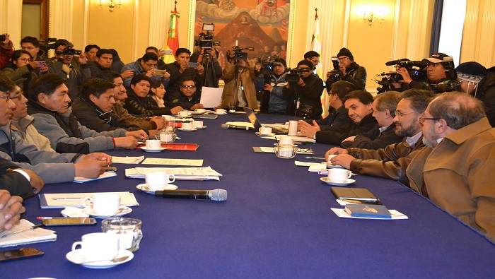 El Estado boliviano ofreció a UPEA 40 millones de bolivianos de incremento presupuestario como una fase prediálogo.