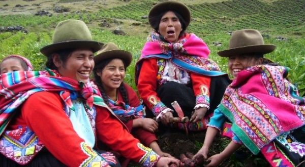 Resultado de imagen de indigenas peruanos