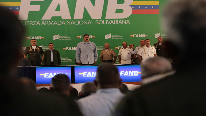 El mandatario se reunió con miembros de la Fuerza Armada Nacional Bolivariana (FANB) en la Academia Militar de Caracas (capital).