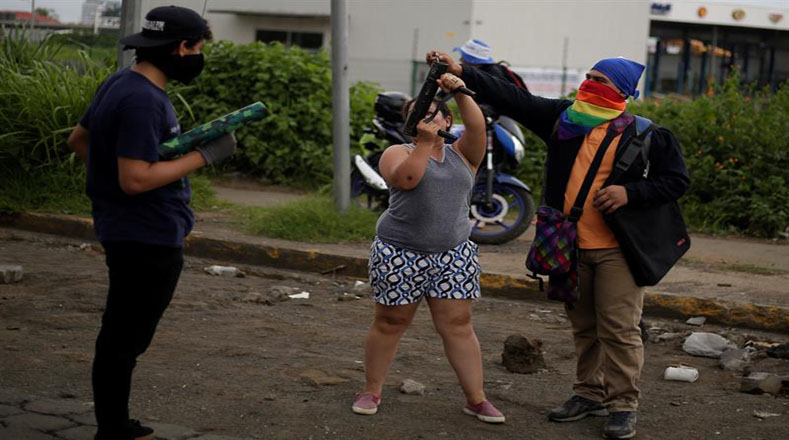 Mientras los opositores se empeñan en generar caos y destrucción en algunas de las principales ciudades del país, el Gobierno de Ortega reitera el llamado al diálogo como único camino para la paz.