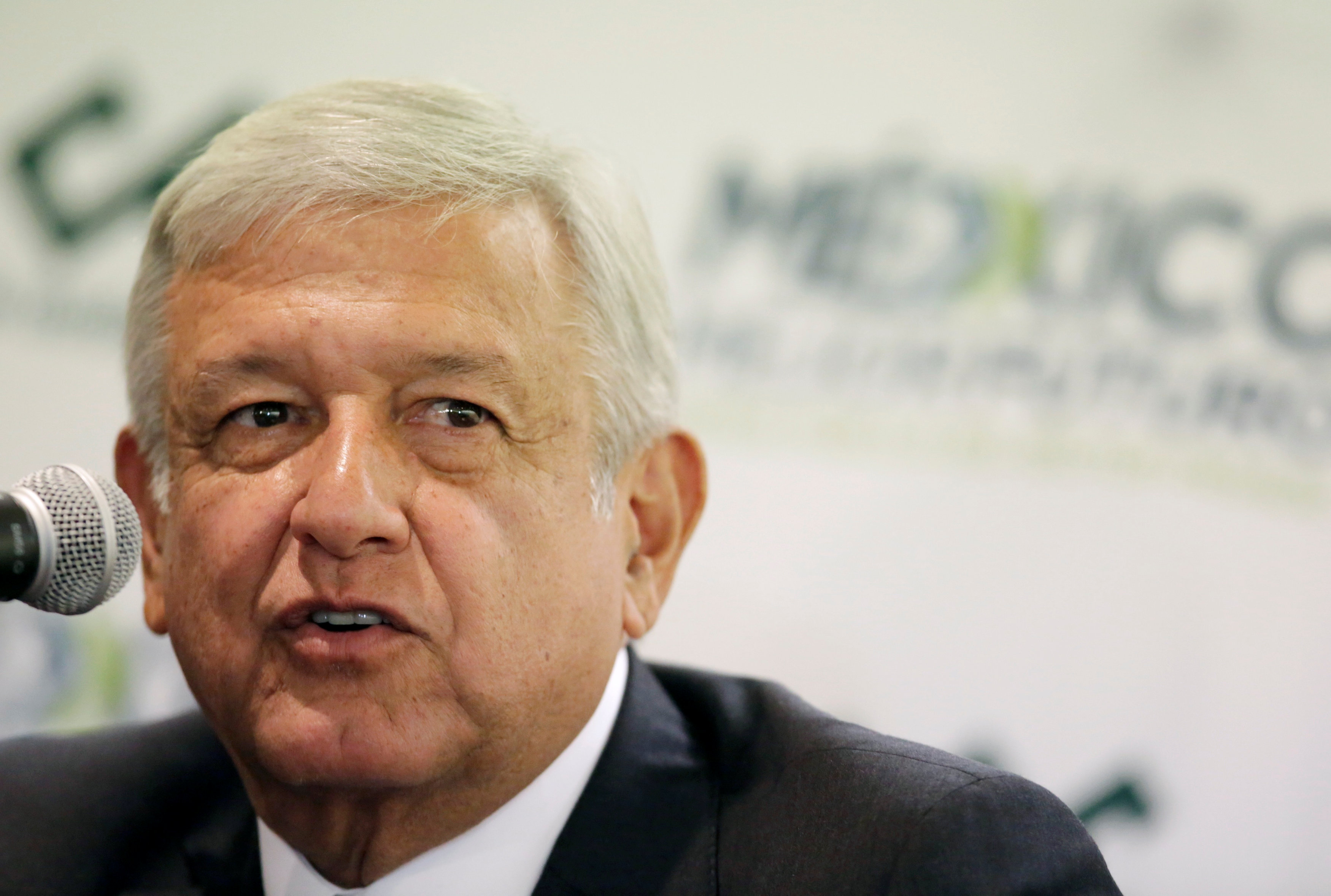 El presidente electo Andrés Manuel López Obrador, habla luego de una reunión con el Consejo Coordinador Empresarial en la Ciudad de México.