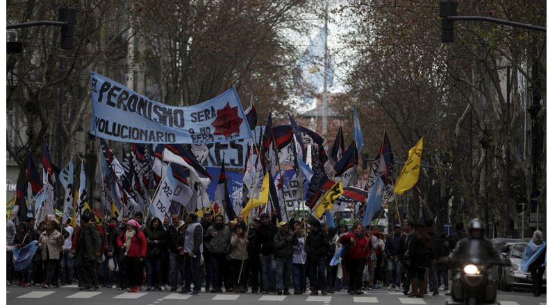 Organizaciones argentinas se pronunciaron: “Somos un pueblo digno, con mucha memoria y sabemos de qué se trata todo esto que padecemos: el colonialismo neoliberal sólo puede ofrecernos un destino miserable para las mayorías populares". 
