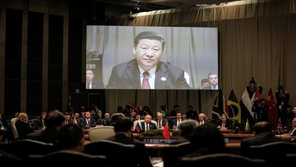 Xi exhortó a sus pares a "rechazar rotundamente el proteccionismo".