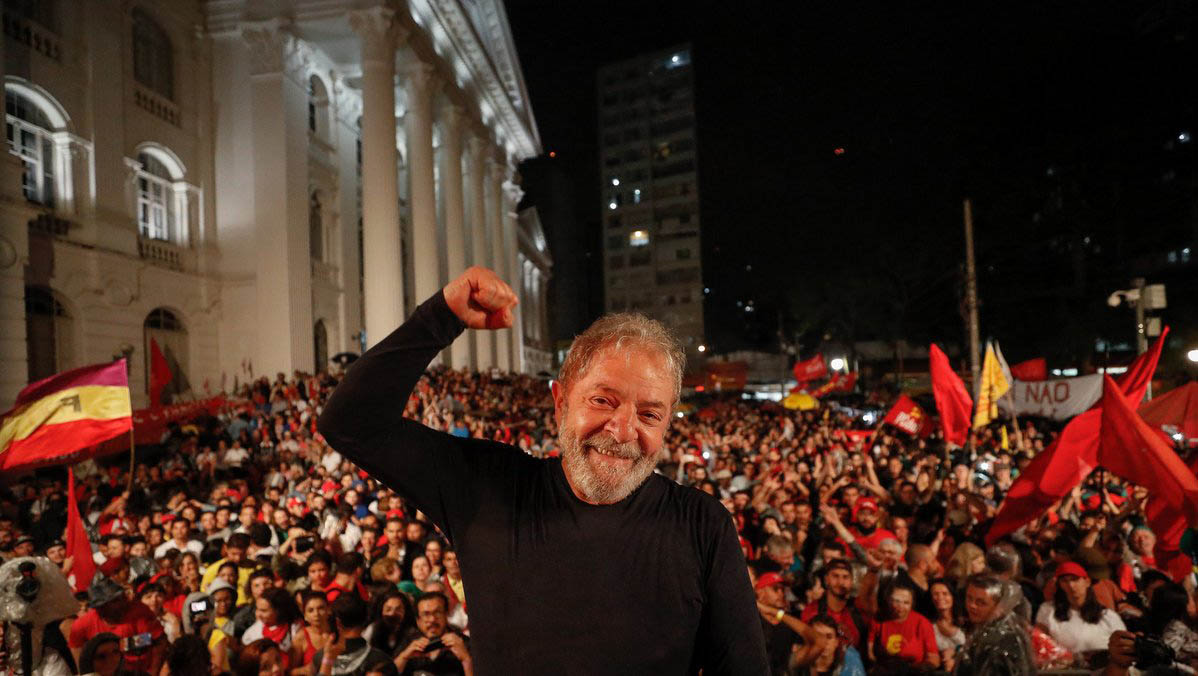 Lula propone crear una constituyente para reformar las instituciones y promover las reformas estructurales.