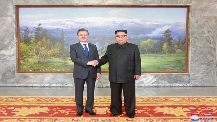 Los mandatarios coreanos estiman que este tercer encuentro termine por reacomodar las relaciones bilaterales entre ambas naciones.
