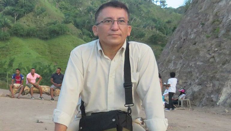 El periodista Bartolo Fuentes estaba en la caravana de migrantes hondureños que huyeron de la violencia que se vive en su país.