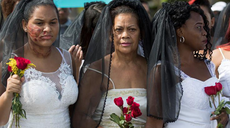 Dominicanas rechazan violencia de género con Marcha de las Novias