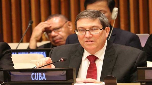 Previamente, el canciller cubano, Bruno Rodríguez denunció que la delegación norteamericana presentó ocho enmiendas para dilatar la votación.