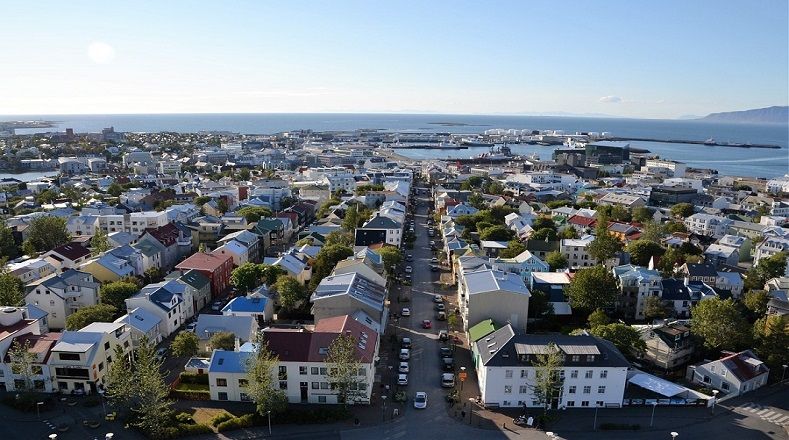 Reikiavik (Islandia): Esta nación arriba al quinto puesto del estudio de IESE sustentado en la mezcla y equilibrio de la naturaleza con la urbanidad en respeto por el medio ambiente uno de los indicadores considerados por la organización, además de la cohesión social demostrada. 