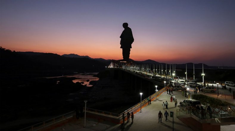 El primer ministro Narendra Modi fue quien inauguró en persona esa estatua de bronce, hormigón y acero, que es dos veces más alta que la Estatua de la Libertad neoyorquina.