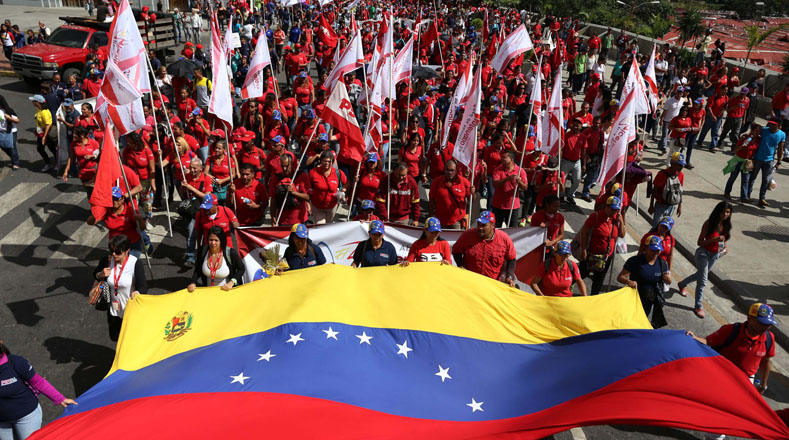 Con el 56,20 por ciento de respaldo popular, el hombre que había levantado su voz contra un Gobierno opresor en 1992, Hugo Chávez, se convirtió en el mandatario número 50 de la nación suramericana.
