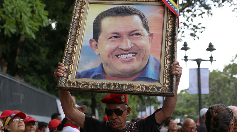 Los venezolanos recordaron al comandante Chávez con imágenes, pancartas y consignas que evocaban su legado, enseñanzas y compromiso con el bienestar del pueblo.