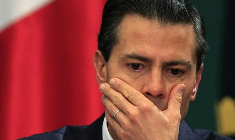 La petición introducida en contra el expresidente Enrique Peña Nieto, registra los cargos de crímenes de lesa humanidad y corrupción.