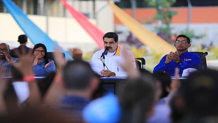 El presidente Maduro llamó al pueblo venezolano a estar atentos ante los ataques contra el país.