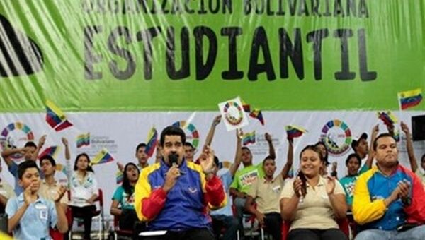 El presidente de Venezuela, Nicolás Maduro, agradeció este viernes a la juventud venezolana por el apoyo y la solidaridad que le han demostrado a su gobierno en estos momentos difíciles. (Foto: @DrodriguezMinci)