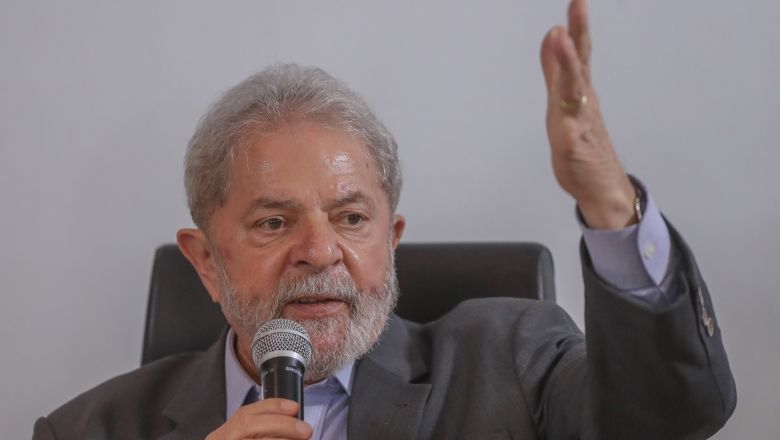 Lula fue condenado a 12 años y un mes por supuestamente cometer actos de corrupción.