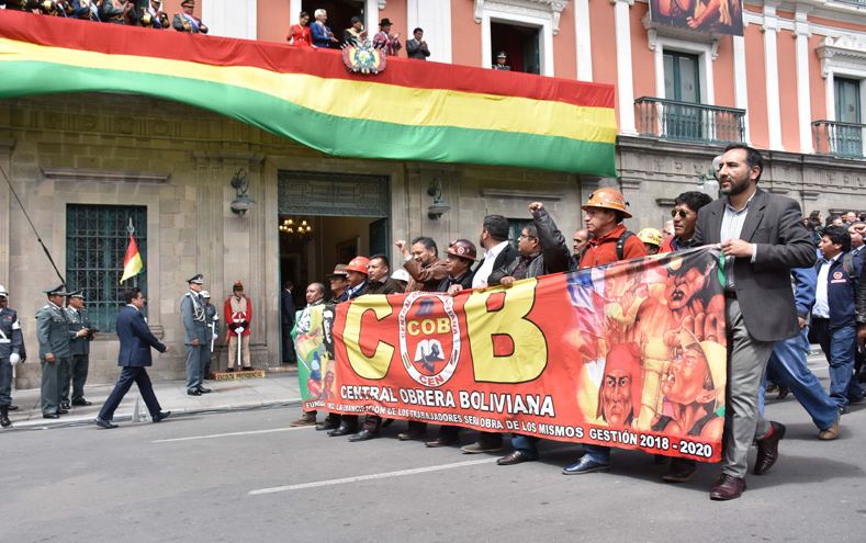 Celebran en Bolivia los 10 años del Estado Plurinacional