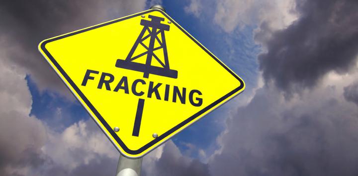 El fracking fue prohibido en países como Francia, Alemania y México. Implica un proceso de inyección de químicos al subsuelo para llevar a cabo la extracción de petróleo.