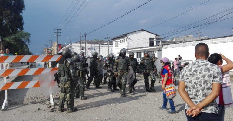 Representantes docentes del Cauca condenaron la actuación del Esmad contra la manifestación pacífica.