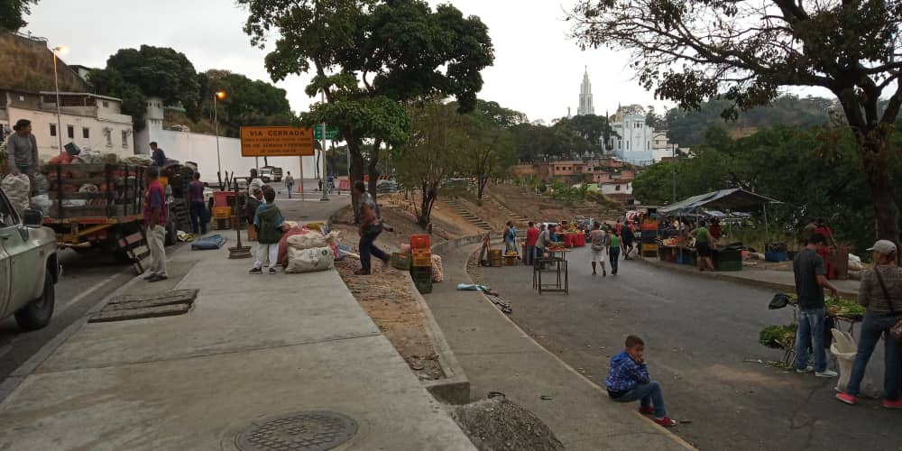 Desde esta mañana, los habitantes de Caracas comenzaron a retomar su cotidianidad. En las próximas horas el servicio se irá normalizando en todo el país, informaron autoridades.