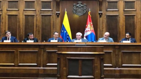 El canciller venezolano abordÃ³ con autoridades de Serbia el fortalecimiento de la asesorÃ­a militar ante la amenaza de intervenciÃ³n de EE.UU.
