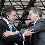 Santos no traicionó a Uribe, fue leal a su clase