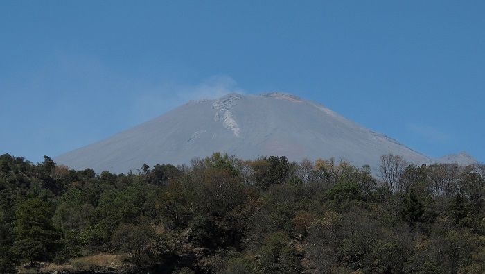 Alrededor del volcán Popocatépetl viven al menos unas  40.000 personas.