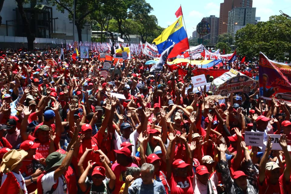 La marcha chavista marchará hasta el palacio de Gobierno. Esta es la tercera gran marcha tras el primer ataque eléctrico, el pasado 7 de marzo, y la sexta consecutiva. (Foto referencial)