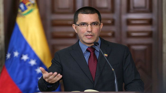 El canciller expresó su solidaridad hacia el exfuncionario ecuatoriano.