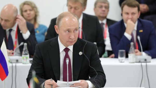 El presidente de Rusia, Vladimir Putin, participa en la Cumbre del G20 que se realiza en Osaka, Japón.