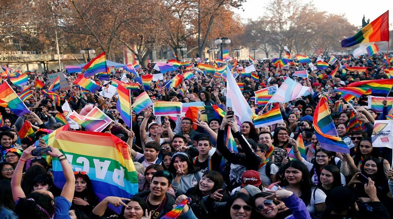 En Madrid, España, la Marcha del Día del Orgullo registró una asistencia masiva.