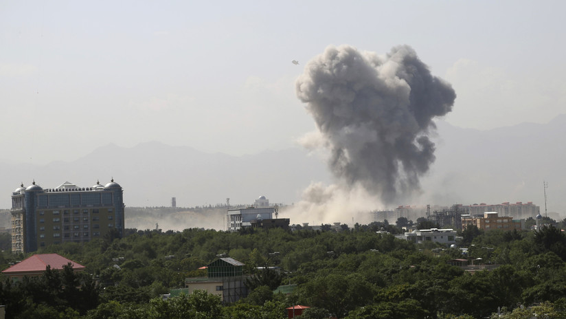 La explosión se produjo hacia las 08H55 hora local (04H25 GMT), en la zona de alta seguridad de Pul-i-Mahmoud Khan, en el centro de Kabul.