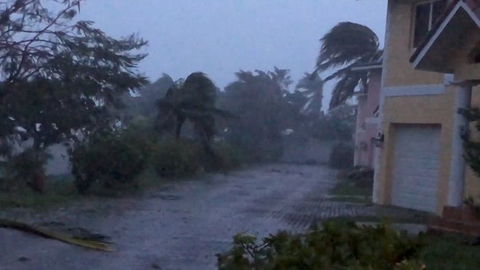 Las islas Ábaco y Gran Bahamas fueron las más afectadas por el impacto del huracán el domingo.