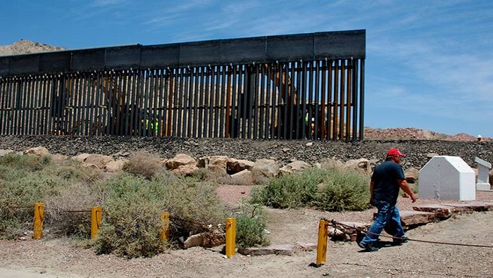 El dinero para avanzar en la construcción del muro fronterizo entre México y Estados Unidos sale de las arcas del Departamento de Defensa de ese país.