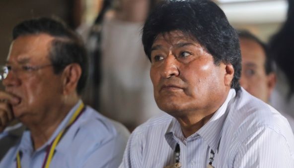 Evo  Morales: "Por encima de esas diferencias ideológicas están los intereses de la madre Tierra",