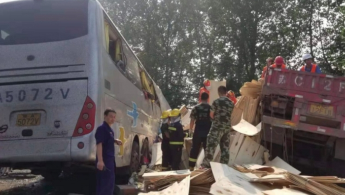 Al menos 36 personas murieron en un accidente vial en el este de China.