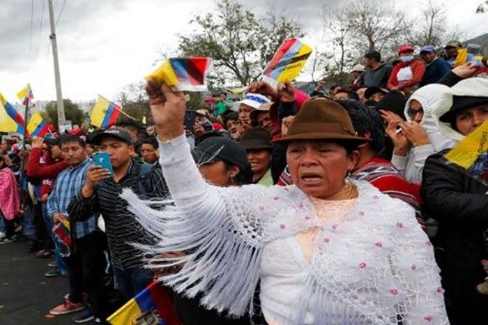Los indígenas dialogarán con el gobierno de Lenín Moreno, pero continuarán las manifestaciones en todo el país.