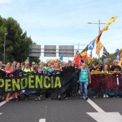 Con creatividad y rebeldía, Cataluña ilumina su propio futuro
