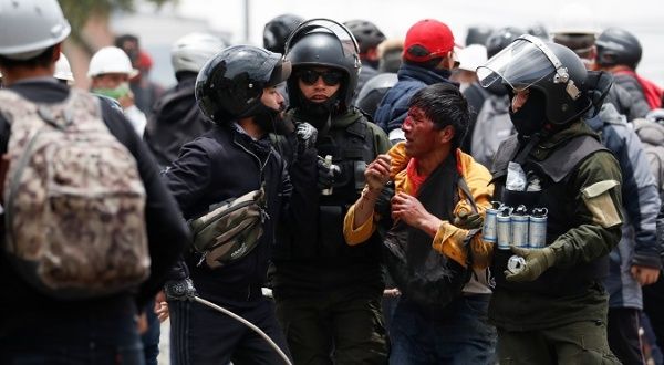 Bolivia: Police Shoot Anti-Coup Protesters in El Alto | News | teleSUR  English