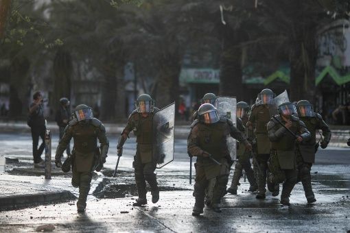 Carabineros de Chile no distinguen con el deber de distinguir "entre personas que se manifestaban pacíficamente y manifestantes violentos".