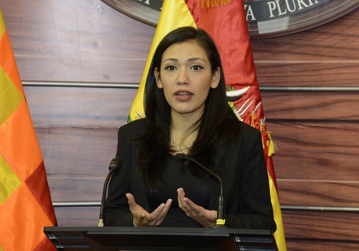 Salvatierra se presentó como candidata, aunque no formó parte de las listas del MAS en las próximas elecciones de mayo.