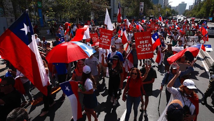 Chile se mantiene dividido ante la posibilidad de una nueva Constitución.